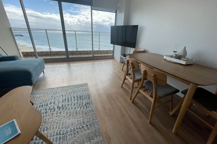 Oceanic 28 – On The Beach!