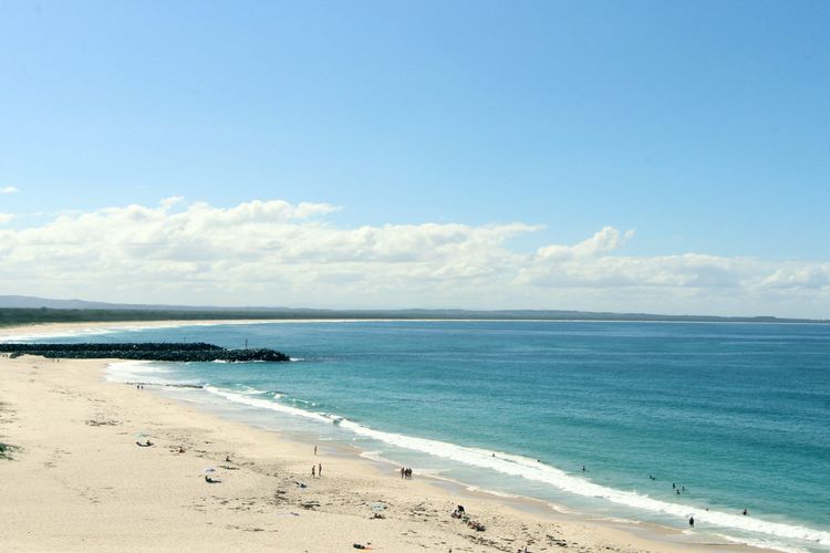 Oceanic 28 – On The Beach!