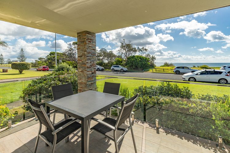 Sandpebbles 1 – Pebbly Beach