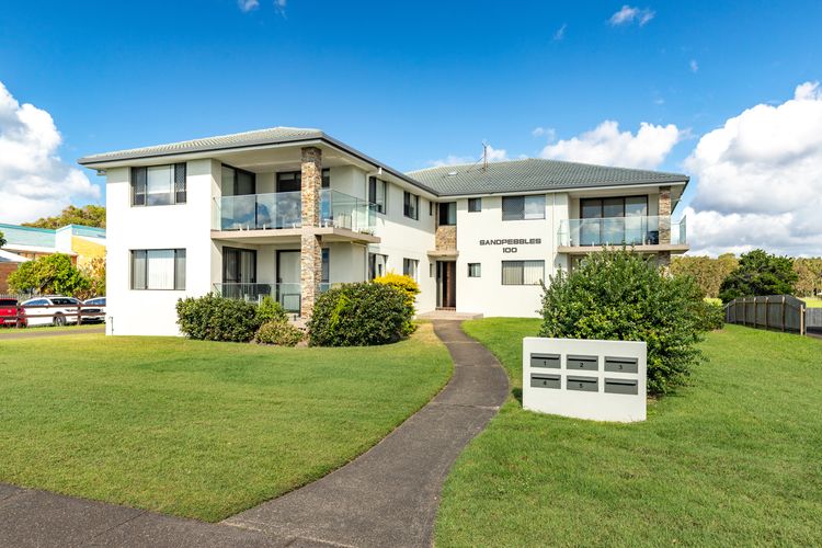 Sandpebbles 1 – Pebbly Beach