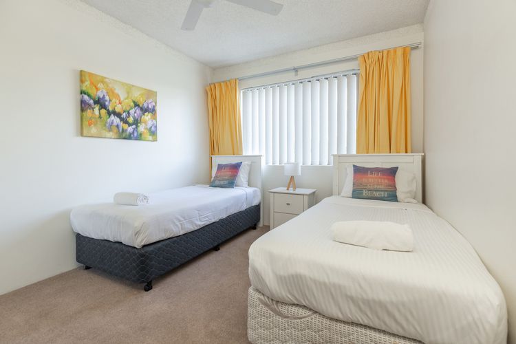 Sandpebbles 1 – Pebbly Beach