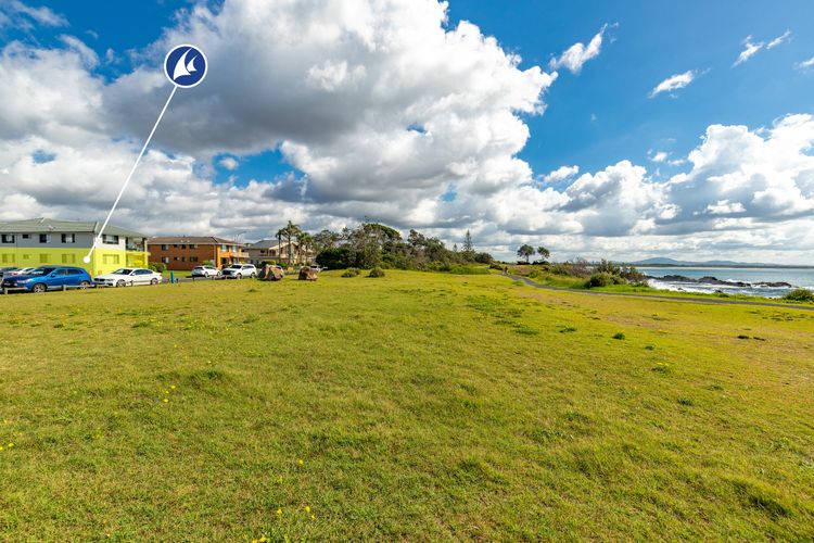 Sandpebbles 1 – Pebbly Beach