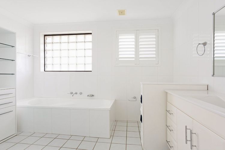 Surfspray 4 – Pebbly Beach