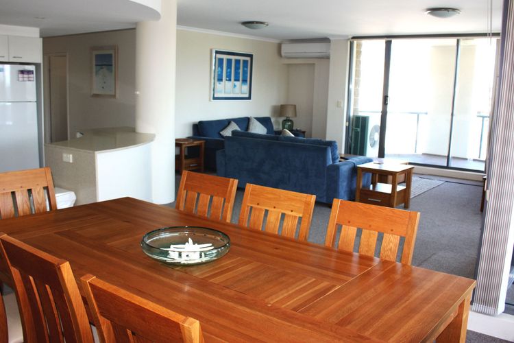 Twin Pines 401 – CBD Location