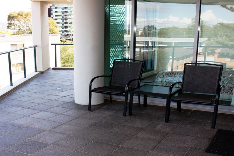 Twin Pines 401 – CBD Location