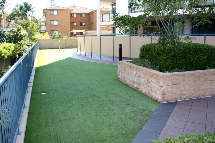 Twin Pines 401 – CBD Location