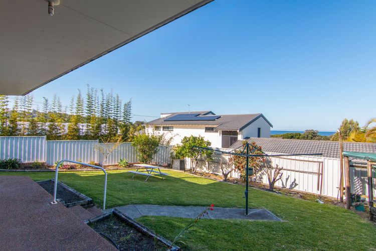 Fully Fenced Back Yard