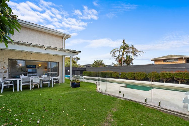 Noah’s 46 Cliff Road