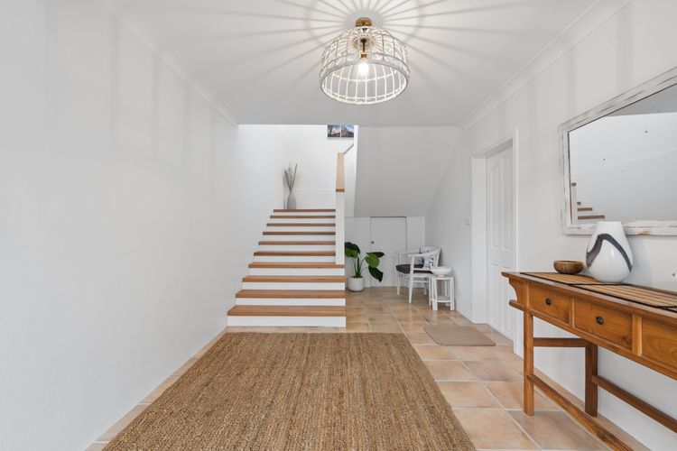 Noah’s 46 Cliff Road