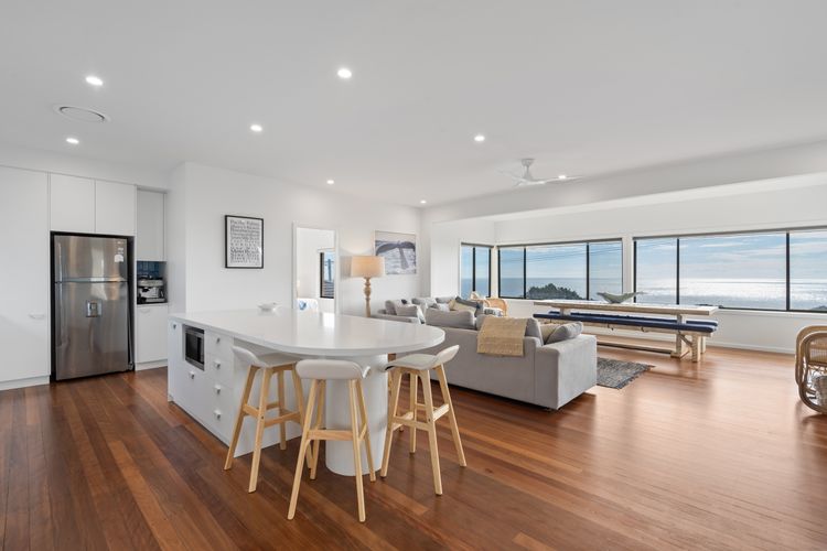 Noah’s 46 Cliff Road