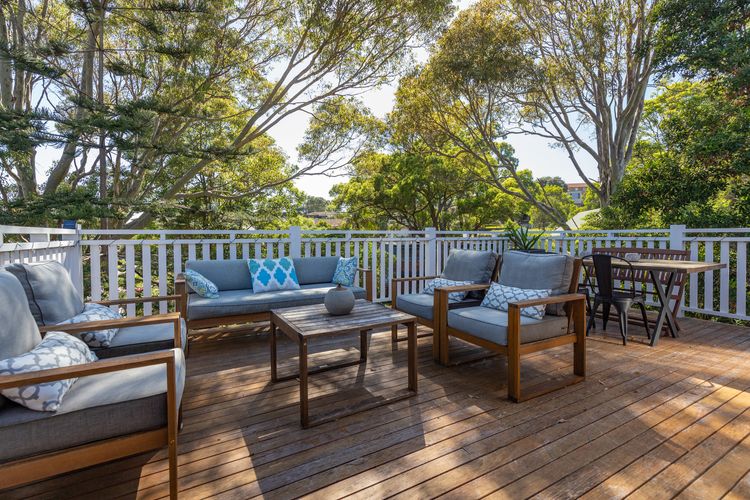 Deckhouse on Daphne – 25 Daphne Street