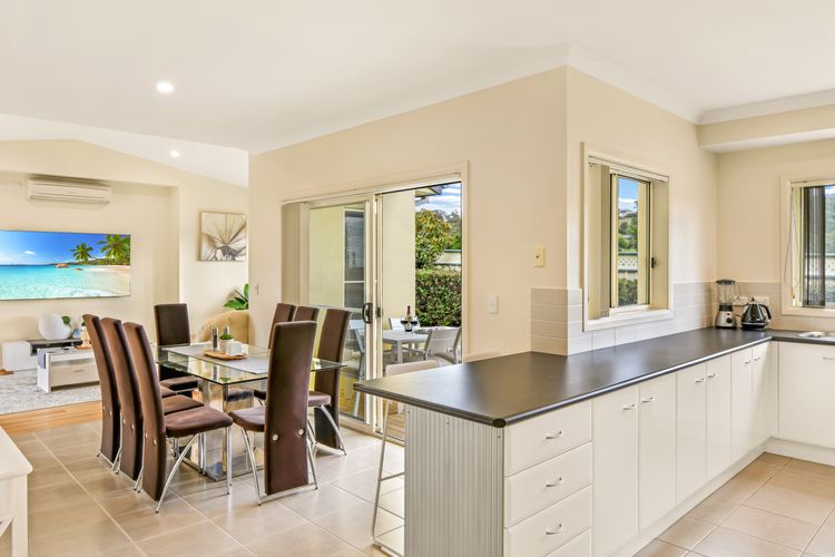 Laguna By The Beach at Black Head | Relax | Explore | Swim