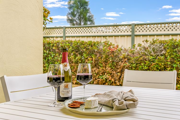 Laguna By The Beach at Black Head | Relax | Explore | Swim