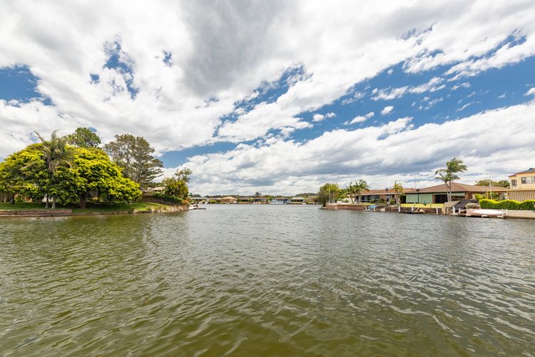 49 King George Parade