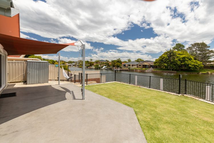 49 King George Parade