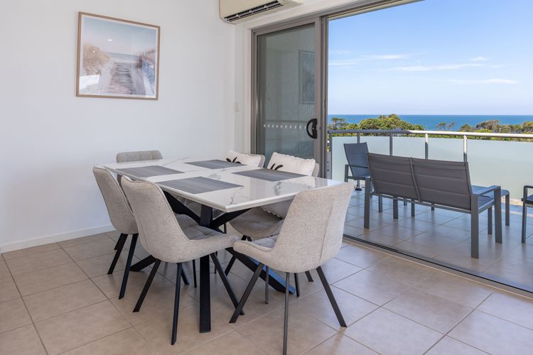 16/21A Red Head Road