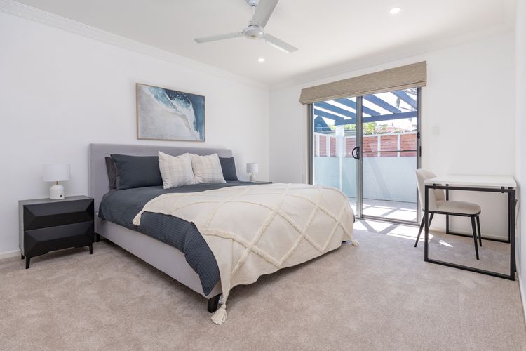 16/21A Red Head Road