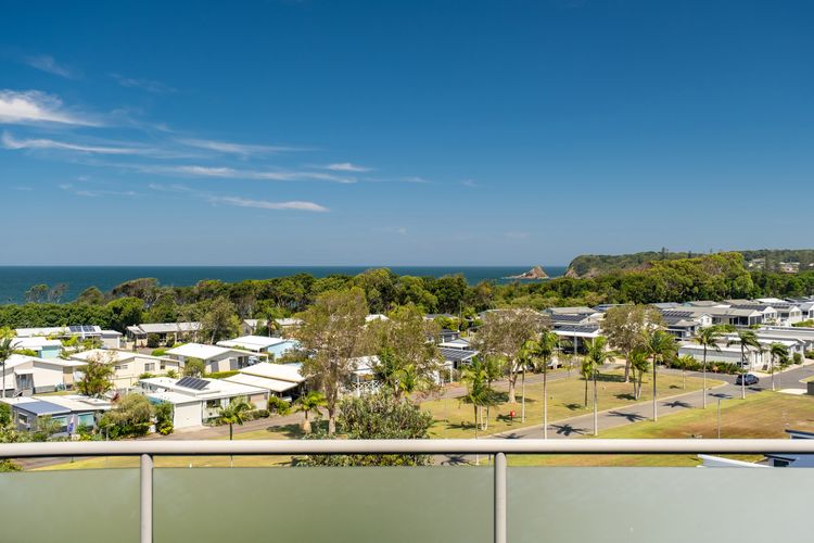 16/21A Red Head Road