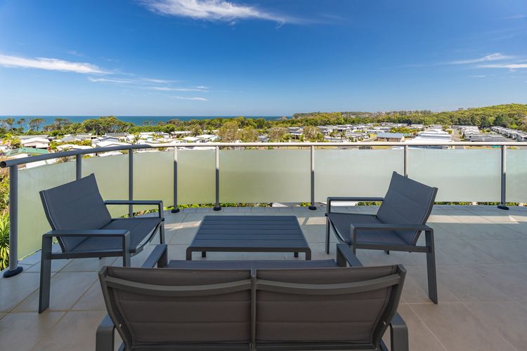 16/21A Red Head Road