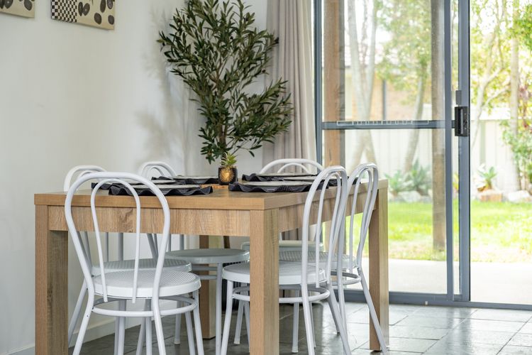 Forster Haven on Karloo – Bright, Stylish & Central