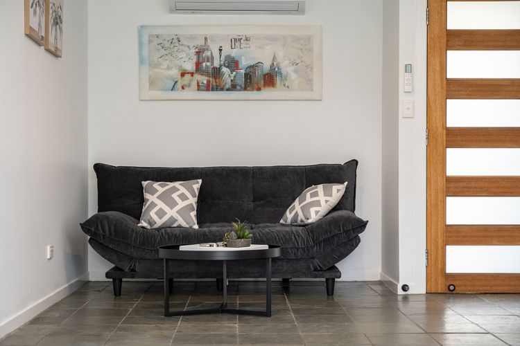 Forster Haven on Karloo – Bright, Stylish & Central