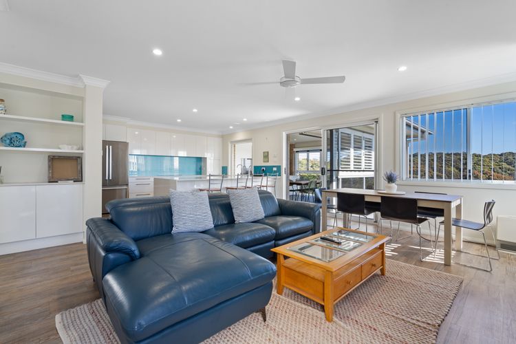 16 Cottesloe Circuit