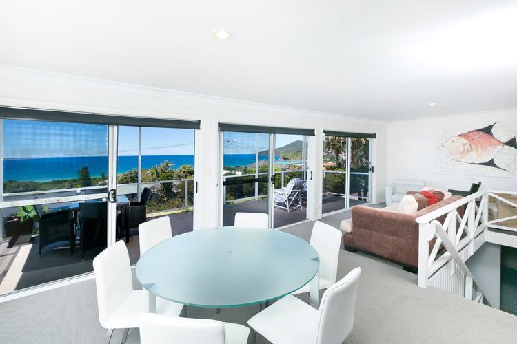 Stylish Coastal Charm at 15 Seaview Street
