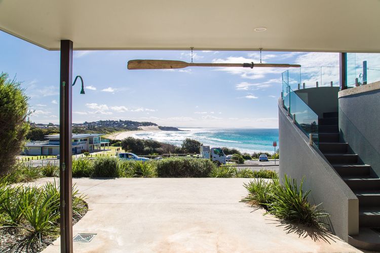 18 Cliff Road