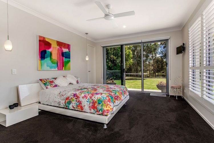 5 Aspera Place