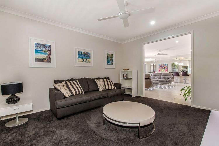 5 Aspera Place
