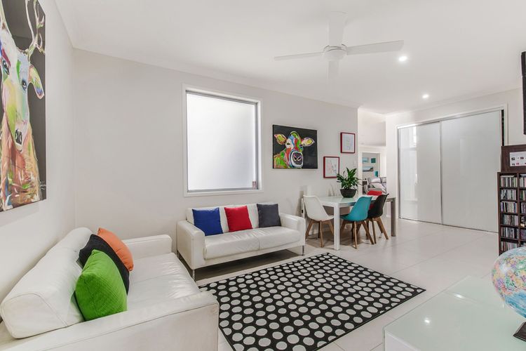 5 Aspera Place