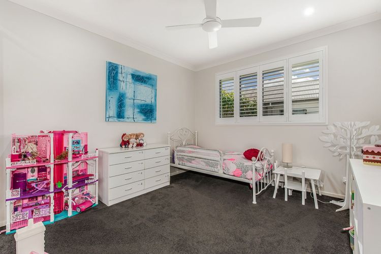 5 Aspera Place