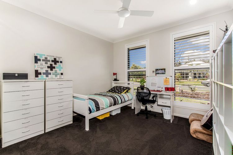 5 Aspera Place