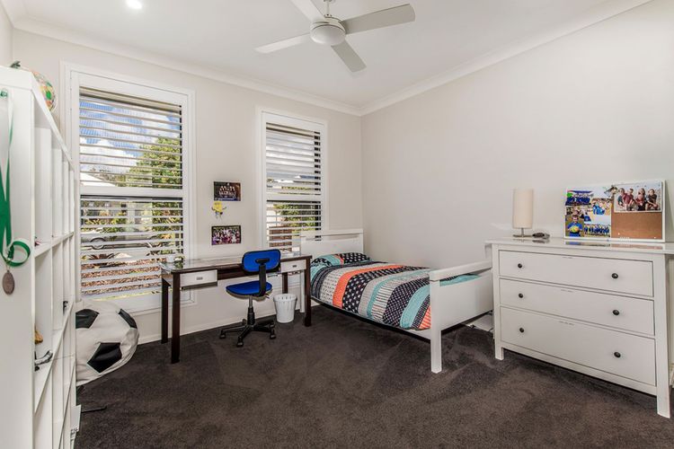 5 Aspera Place