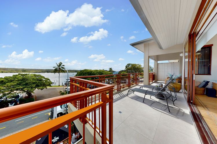 Penthouse at Colonial