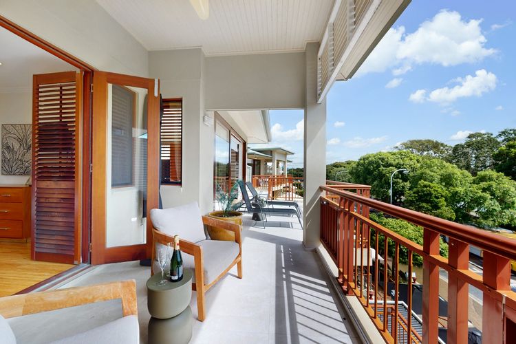 Penthouse at Colonial