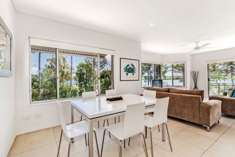 2 Aarons Villa