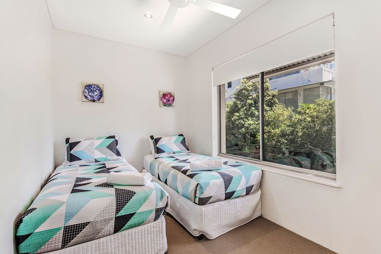 2 Aarons Villa