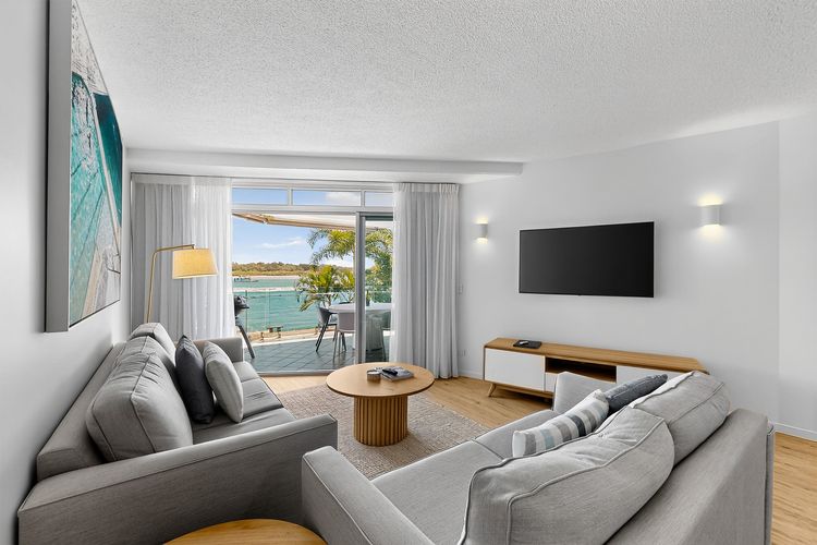 2 Noosa Moorings