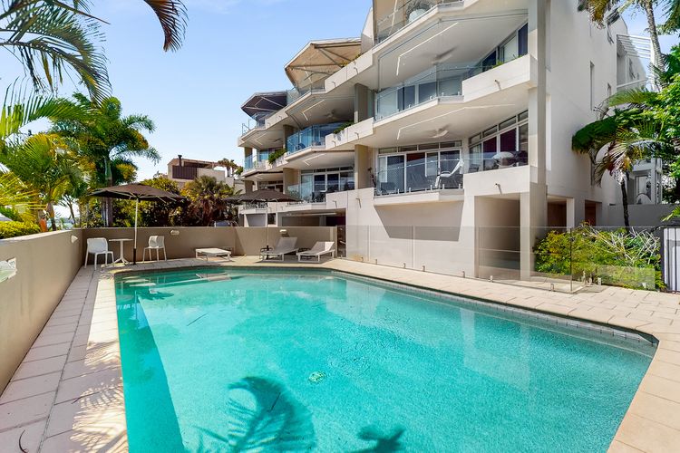 2 Noosa Moorings