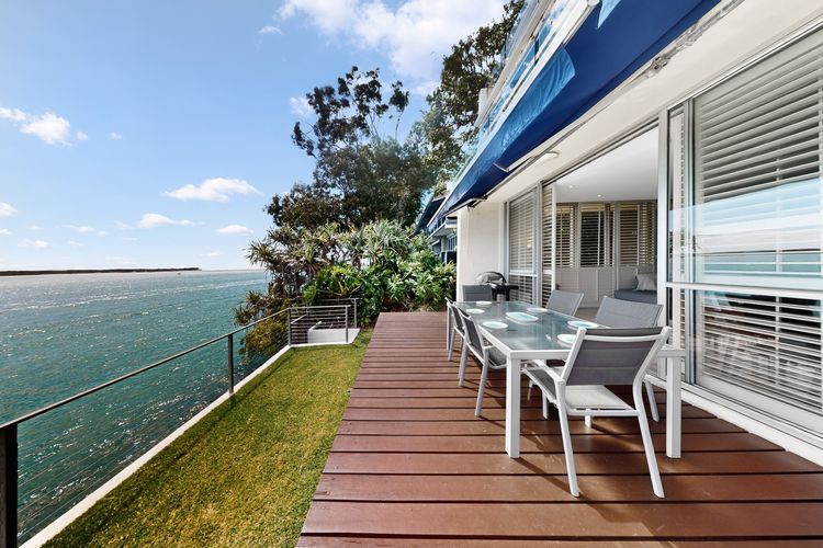3 Mariners Point