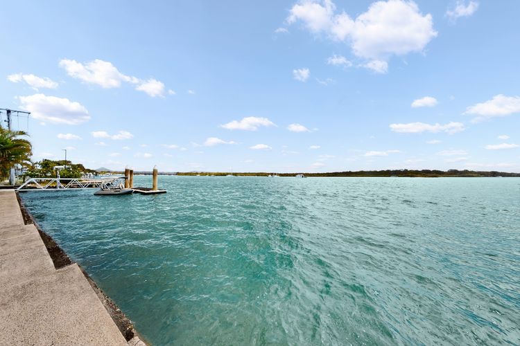 3 Mariners Point