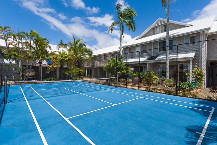 7 Pelican Beach Resort