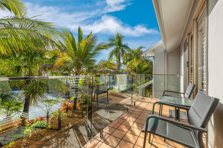 7 Pelican Beach Resort