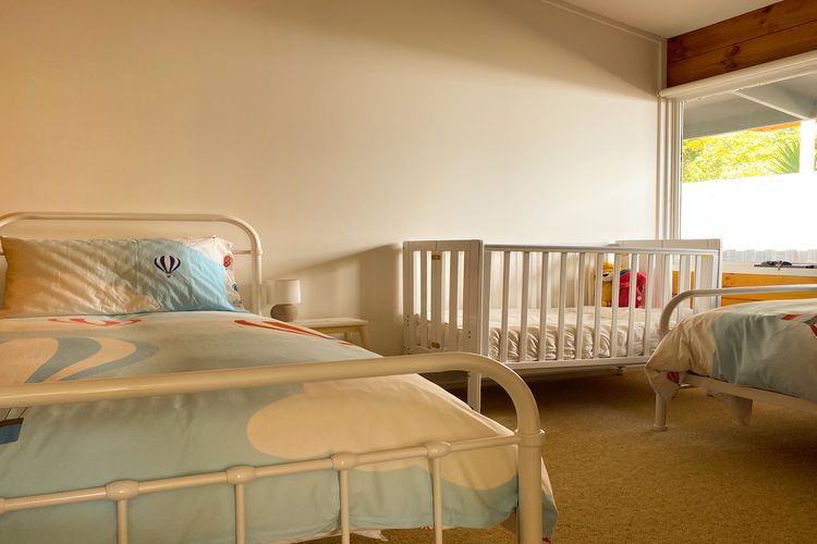 Mid-Century Coastal Retreat