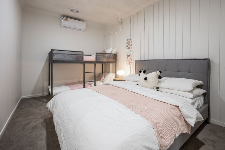 Phillip Sunshine Retreat