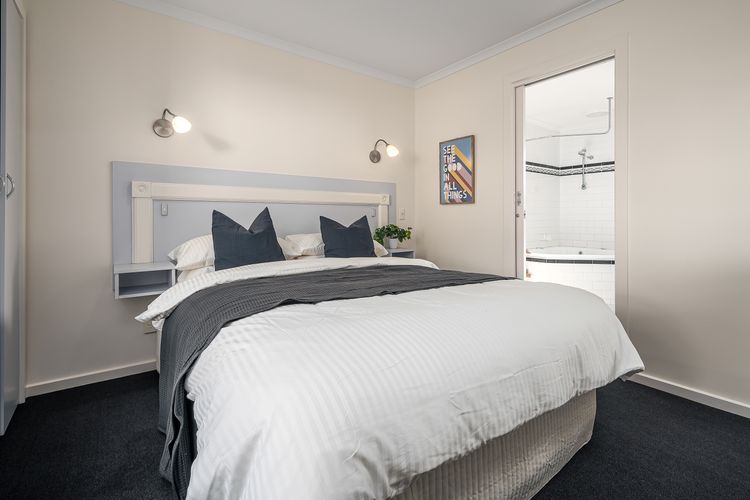 Sunshine Retreat Villa 1