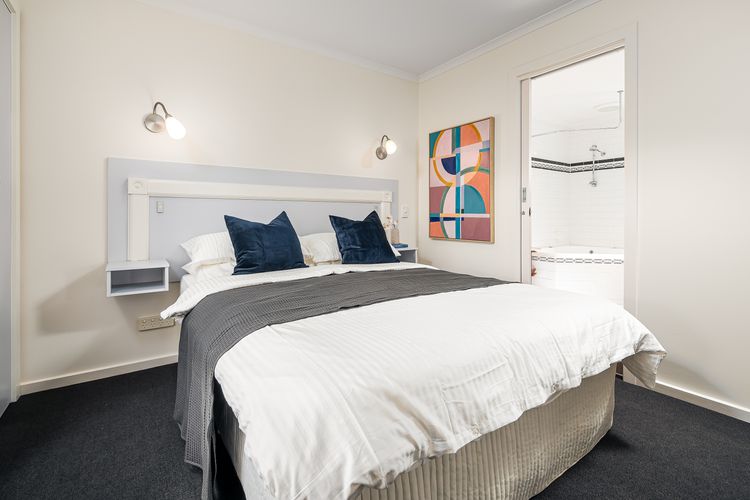 Sunshine Retreat Villa 2