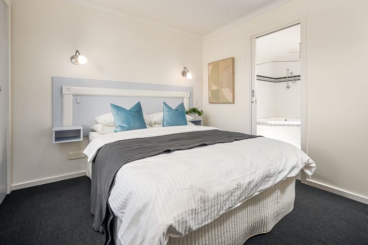 Sunshine Retreat Villa 3