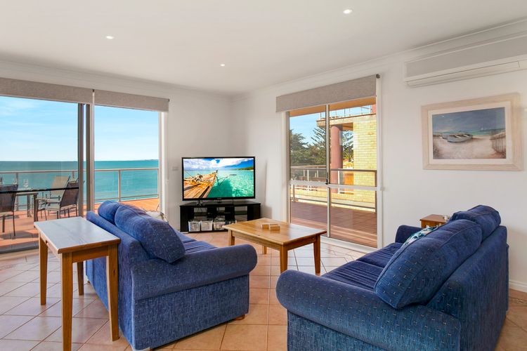 Beachfront Penthouse Cowes